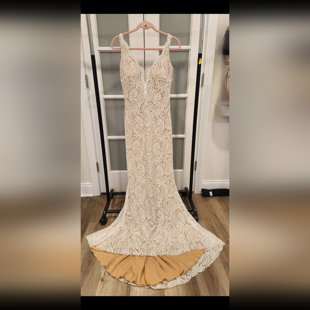 Elegant Cream Lace Gown